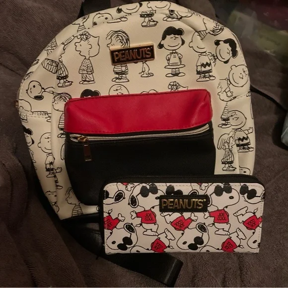 Peanuts Gang Mini Backpack White w/ Black Cartoon Drawings  display picture 1